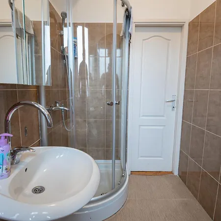 Spacious In Pedestrian Zone
