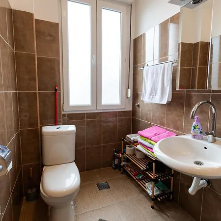 Apartment Spacious In Pedestrian Zone *